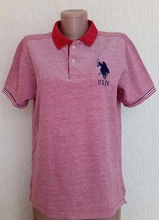 Розовая меланжевая футболка-поло от бренда u.s. polo assn. с контрастным красным воротником и вышитым логотипом на груди