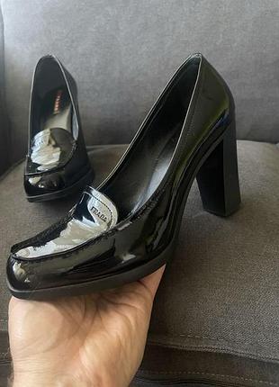 Женские туфли -лодочки prada original р. 37,5