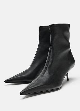 Ботинки на каблуках limited edition