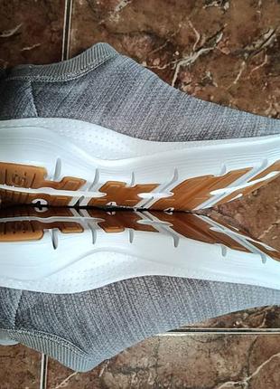 Кросівки skechers  arch fit 6
