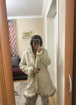 Дублянка жіноча бежева з хутром