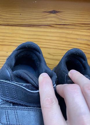Кросівки adidas 5
