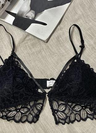 Shein восхитительный черный бюст с кружевом как новый