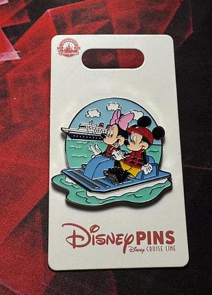 Пін disney міккі та мінні маус на катамарані різнокольоровий