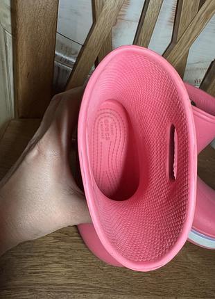Чоботи для дівчинки crocs рожеві 4
