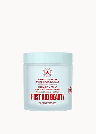 First aid beauty brighten + glow facial radiance pads 60pt