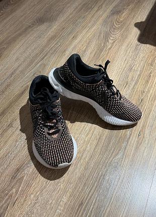 Кросівки унісекс nike react infinity 3, чорно-золоті, розмір 44, устілка 28 см