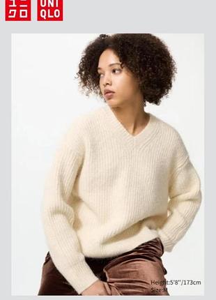 Светр uniqlo
