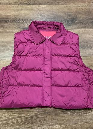 Жилет утеплений жіночий укорочений кольору фуксія jack & jones.розмір l🩷