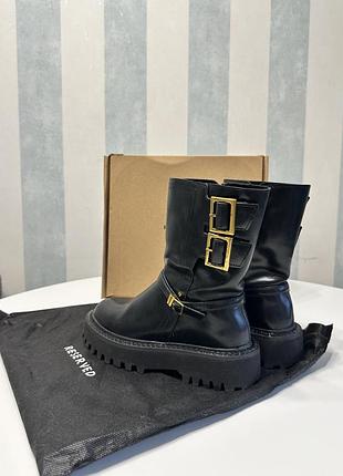 Шкіряні черевики лакові