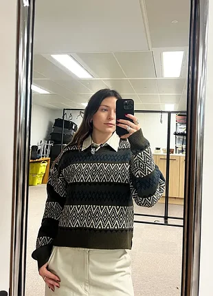 Светр uniqlo 8