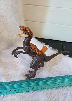 Динозавр велоцираптор jurassic world capture & crush truck with velociraptor від mattel світ юрського періоду 3: домініон