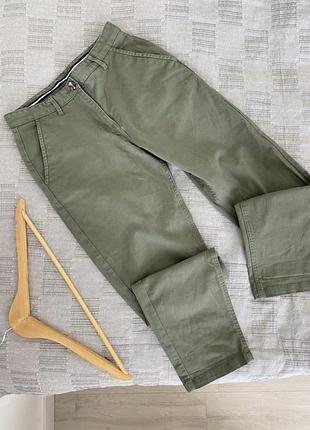 Жіночі джинси слім кольору хакі розмір с crew clothing