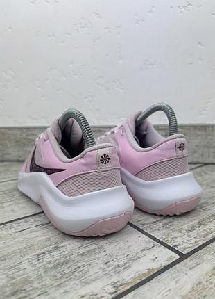Nike legend essentials 4
