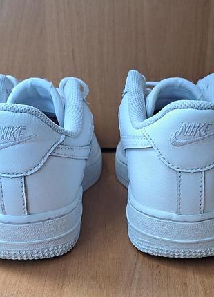 Кроссовки оригинальные nike p33,5 3