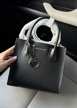 Сумка жіноча michael kors crossbody mercer medium logo and leather accordion чорна
