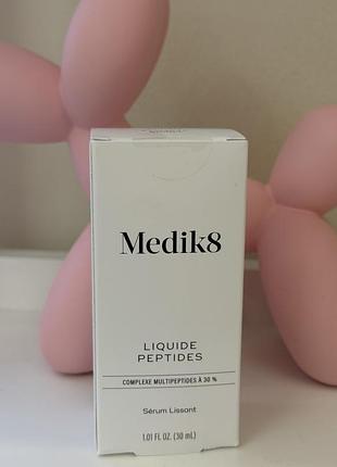 Сироватка для обличчя з пептидами medik8 liquid peptides