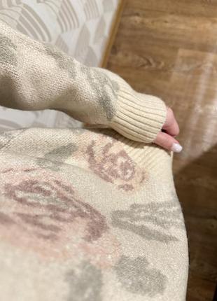 Светр жіночий з квітковим принтом 3