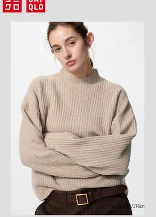 Светр uniqlo
