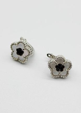 Срібні сережки в стилі "van cleef та arpels" зі вставкою фіаніт/перламутр