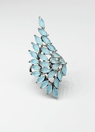 Серебряное кольцо с фианитами, размер 17,0, вес: 5.5 г