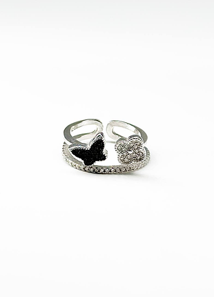 Серебряное кольцо в стиле "van cleef и arpels" с фианитами, размер 15,0, вес: 2.9 г