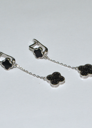 Срібні сережки в стилі "van cleef та arpels" зі вставкою фіаніт/онікс