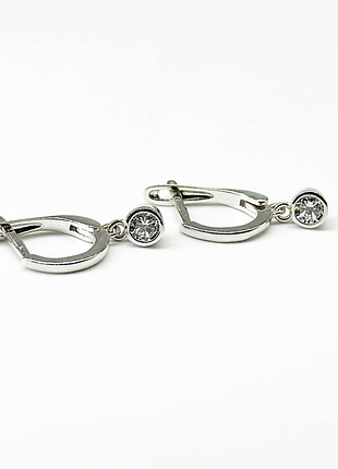 Серебряные серьги со вставкой swarovski zirconia