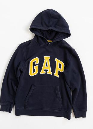 Оригінальне худі gap у темно-синьому кольорі з великим, контрастним логотипом gap на передній частині. модель має класичний крій із довгими