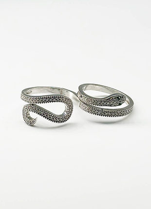 Серебряное кольцо с фианитами, размер 16,0, вес: 5.0 г