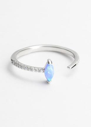 Серебряное кольцо с опалом, размер 19,5, вес: 1.4 г