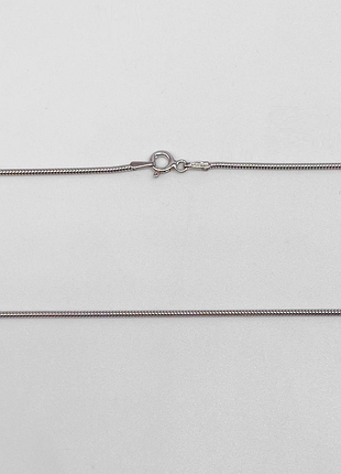 Серебряная цепочка, плетение снейк (тонда) классический, размер 50 см x 0,1 см, вес: 2.8 г