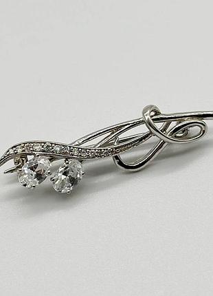 Серебряная брошь с фианитами