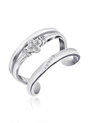 Серебряное кольцо с фианитами, размер 15,0, вес: 3.3 г