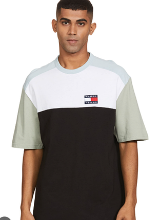 Футболка tommy hilfiger colorblock men crew neck black t-shirt