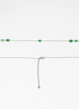 Серебряное колье с изумрудными фианитами, размер 90 см x 0,1 см, вес: 8.1 г