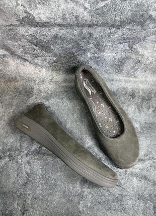 Оригінальні замшеві балетки / лофери skechers arch fit