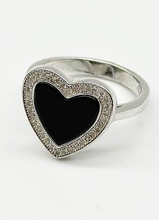 Серебряное кольцо в стиле "van cleef и arpels" со вставкой фианит/оникс, размер 16,0, вес: 3.7 г