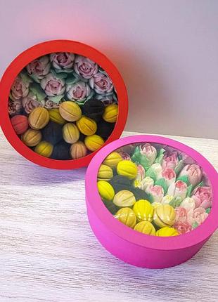 Вкусные, оригинальные подарочные коробочки зефирных цветов и орешков-ассортишков.