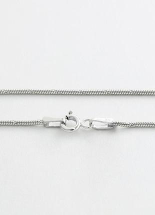 Серебряная цепочка, плетение снейк круглый с насечкой, размер 45 см x 0,1 см, вес: 4.7 г