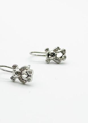 Серебряные серьги со вставкой фианит