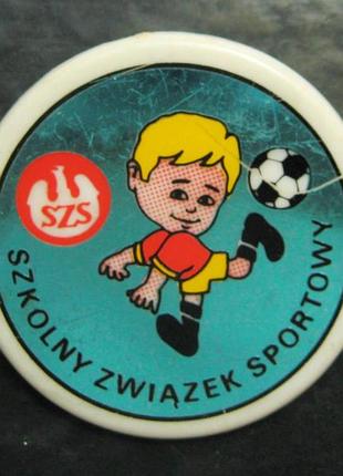 Футбол = szs  - шкільний спортивний союз = польща - пнр = пластик