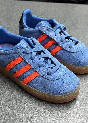 Сині дитячі кросівки adidas gazelle jp7134
