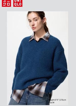 Светр uniqlo
