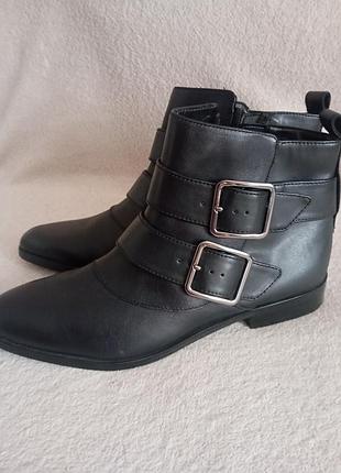 Ботинки новые clarks