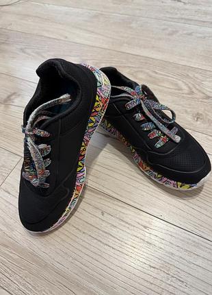 Кросівки skechers чорні