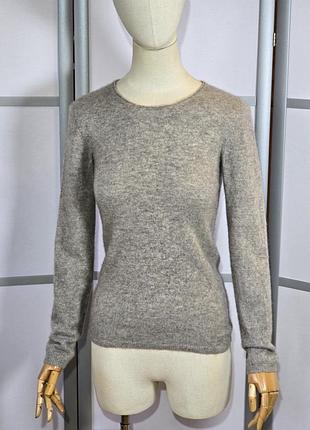Cashmere italiano  виробництво італія неймовірний кашеміровий светр у відтінку капучино