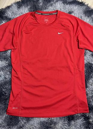 Футболка бренду nike , оригінал, розмір м