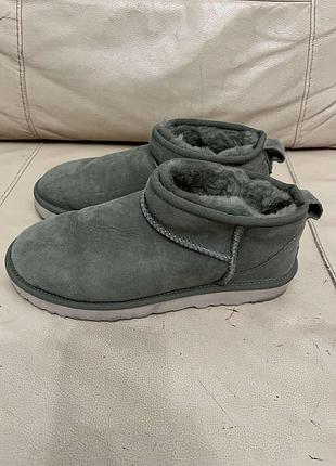 Натуральні зелені укорочені уги ugg 40 р по устілці 26 см