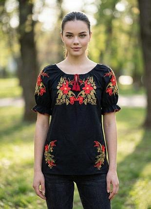 Вишиванка жіноча з червоними ліліями bl-0023